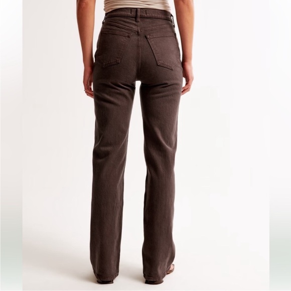 Abercrombie & Fitch the 90's Relaxed High Rise Jeans Dark Brown - Picture 2 of 11